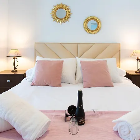 Boutique Playa Burriana 네르하